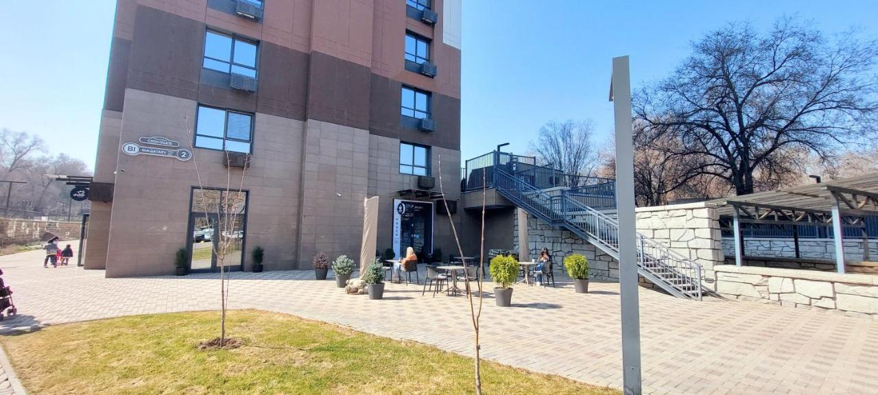 Уютная Стильная Квартира Возле Центрального Парка Горького! Almaty Exterior foto